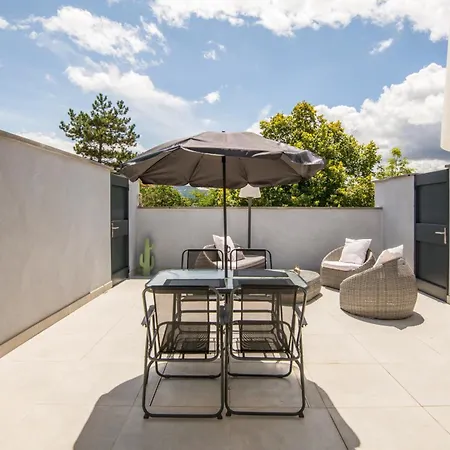 La Terrasse, Wifi,parking,clim Μιλό